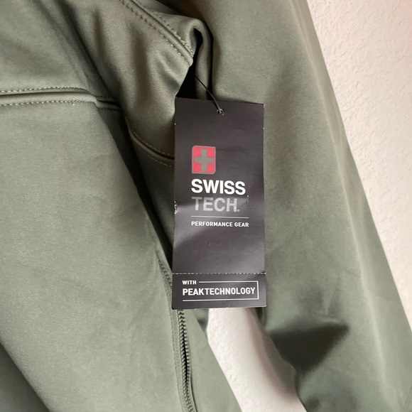 Swiss Tech Men's Midnight Green Softshell Jacket
Size 3XL-NWT - Picture 7 of 9